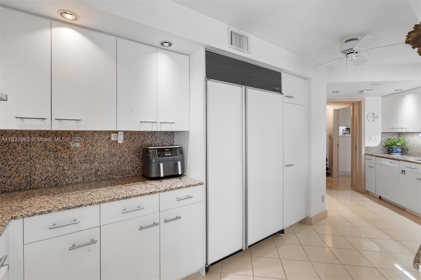 2200 S OCEAN LN 1501-2 photo 17