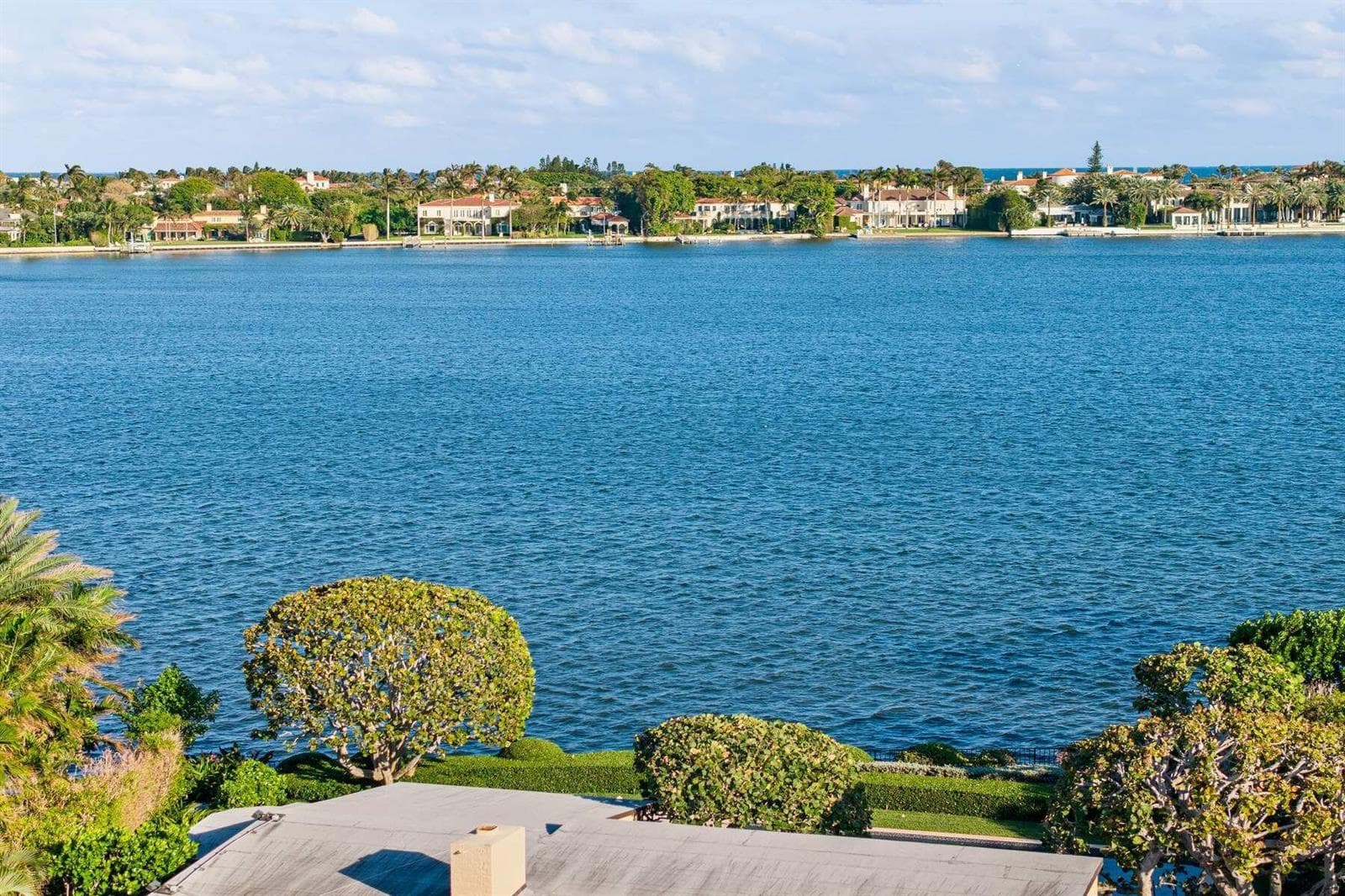 748 Island Drive photo 6