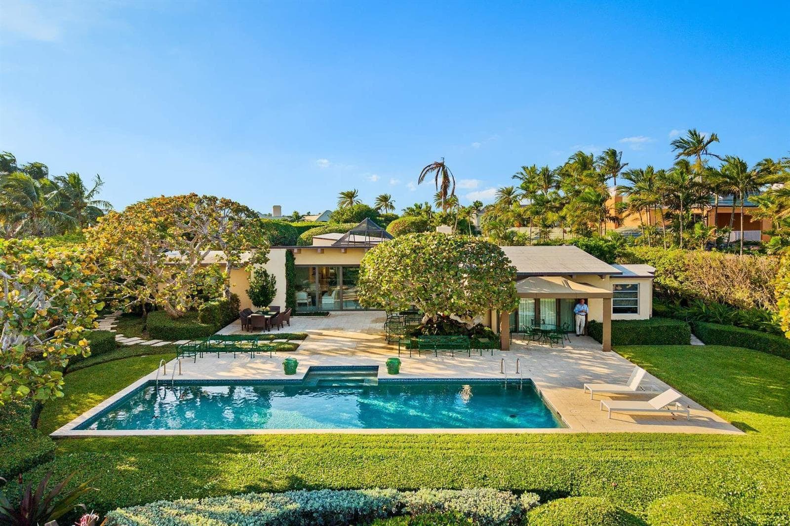 748 Island Drive photo 8