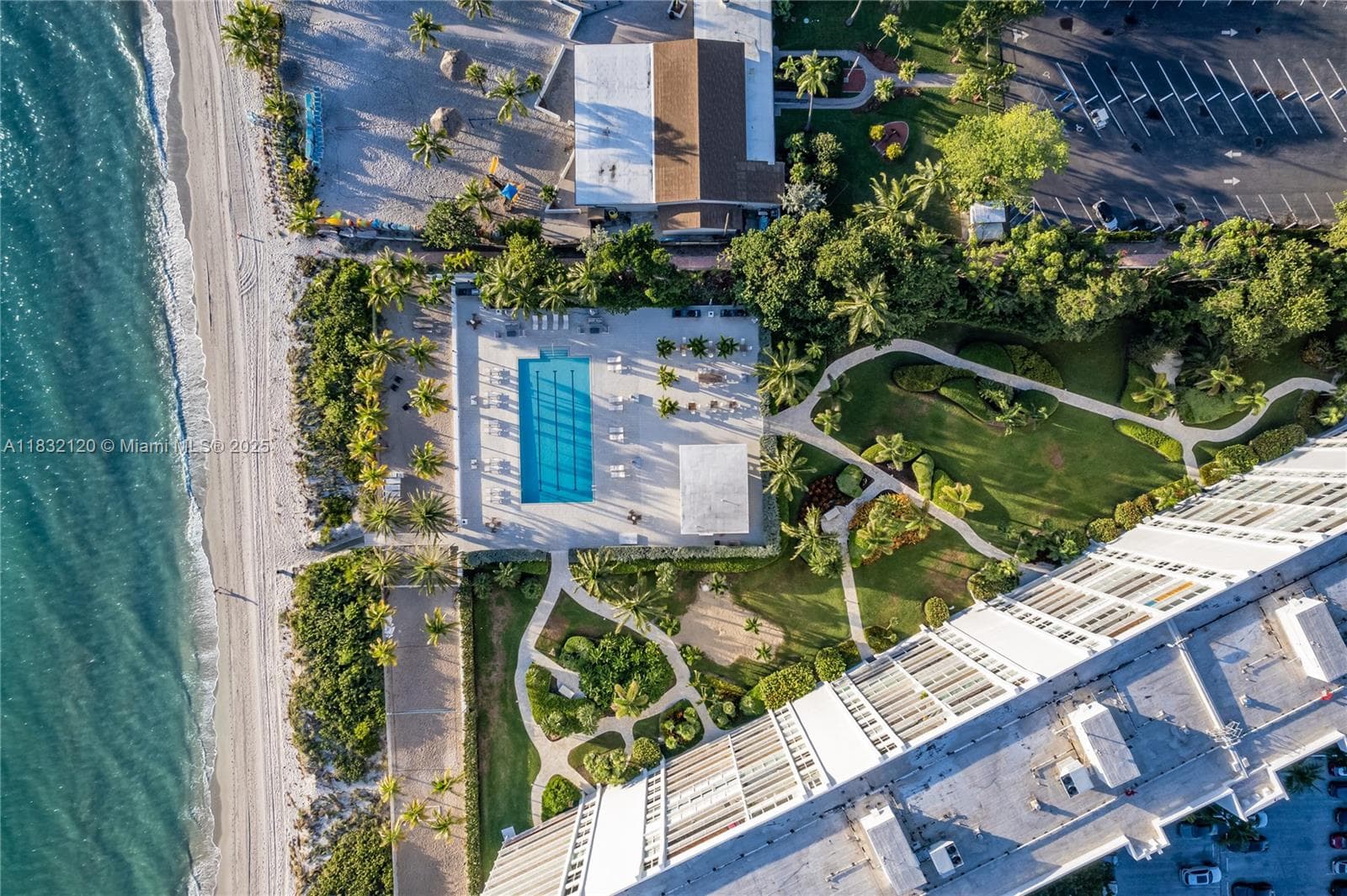 615 Ocean Dr 6A photo 2