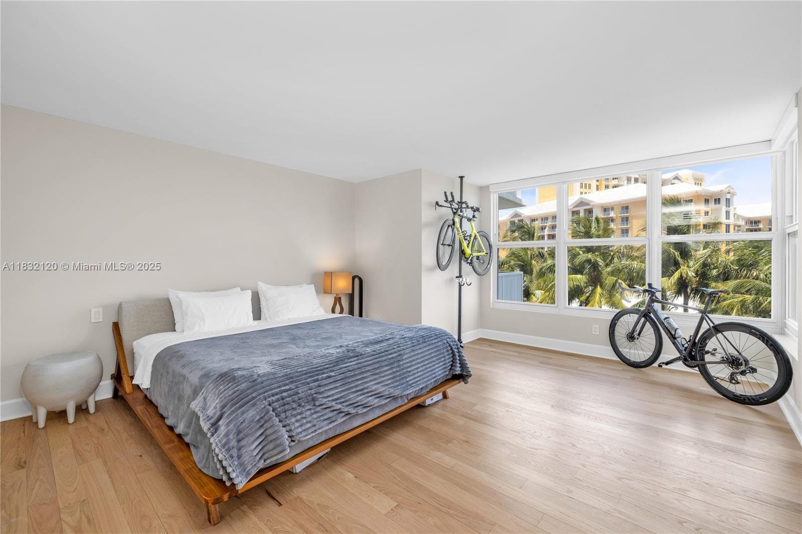 615 Ocean Dr 6A photo 14