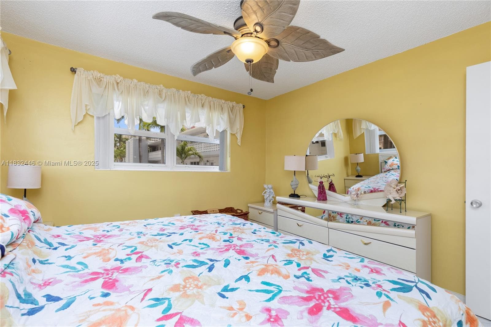 3135 S Ocean Dr 230 photo 18