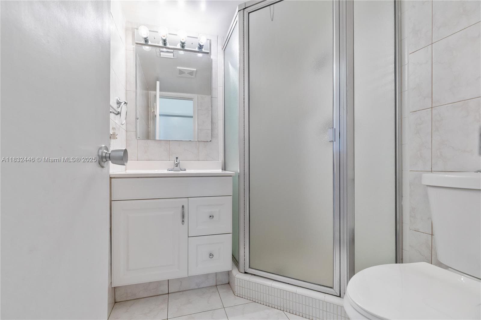 3135 S Ocean Dr 230 photo 8