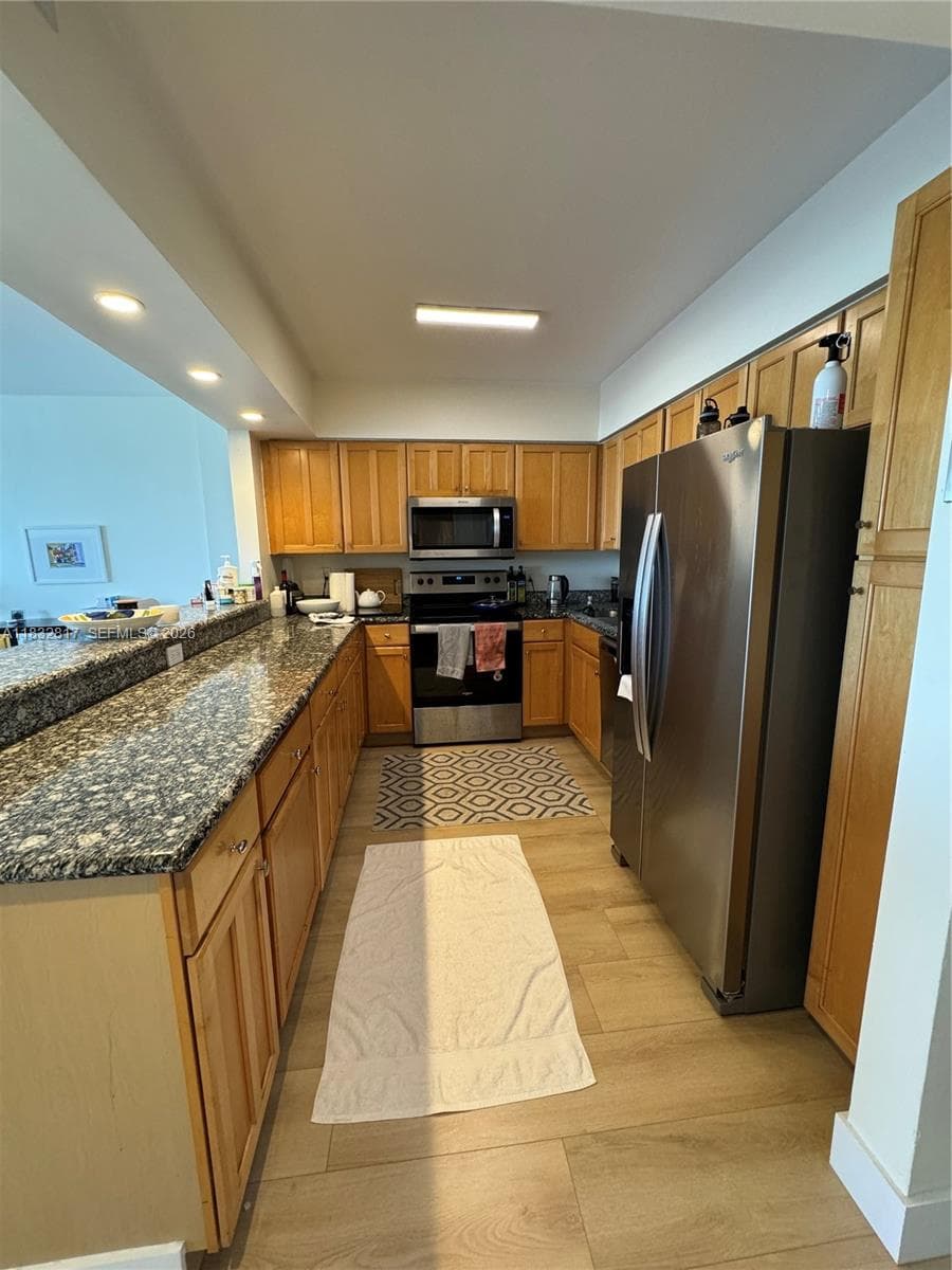 5700 Collins Ave 6J photo 20