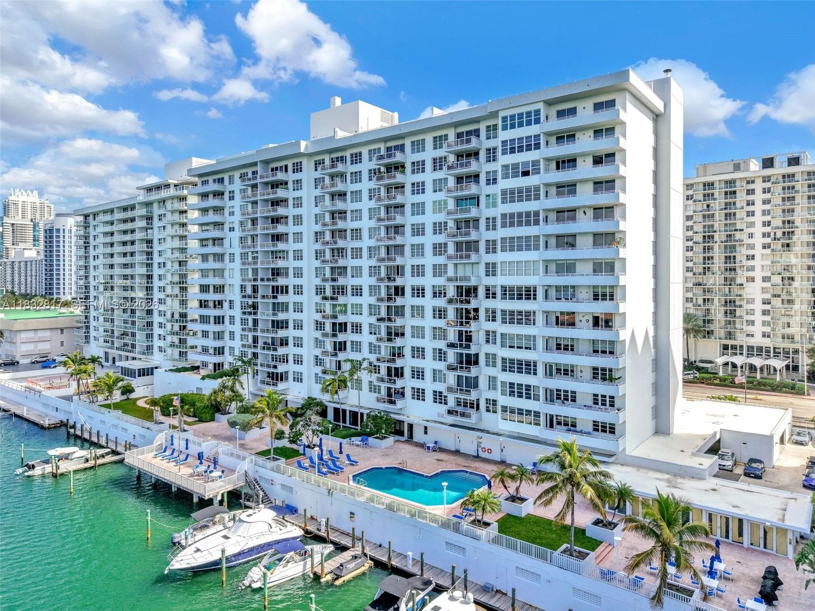 5700 Collins Ave 6J photo 9