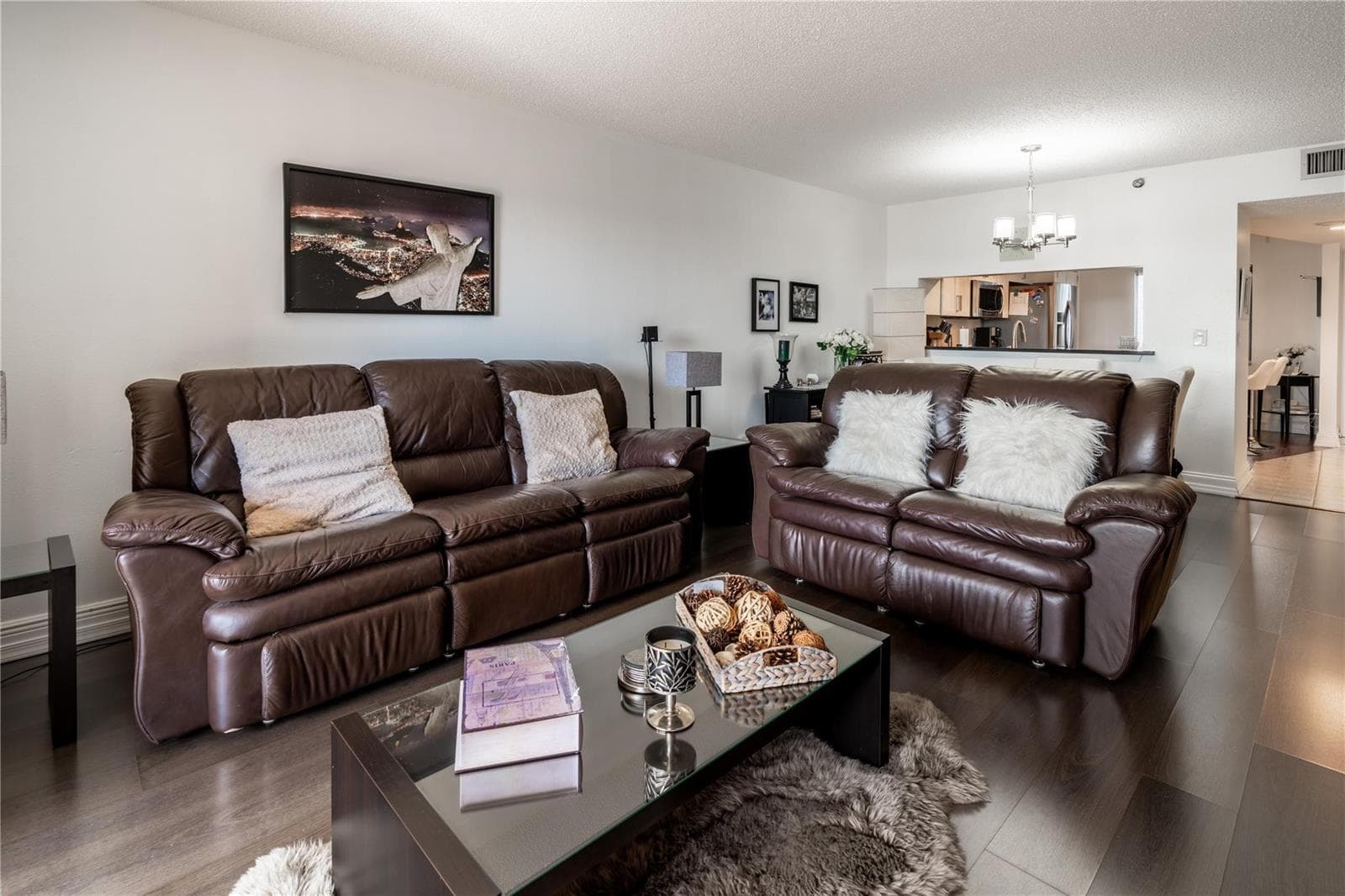 2206 S Cypress Bend Drive 803 photo 13