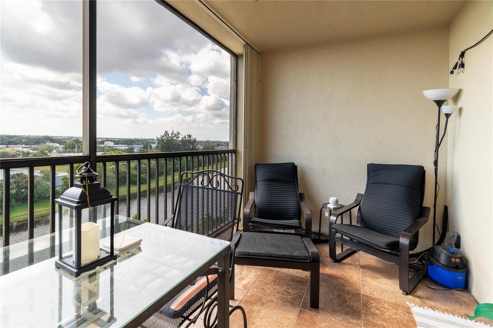 2206 S Cypress Bend Drive 803 photo 20