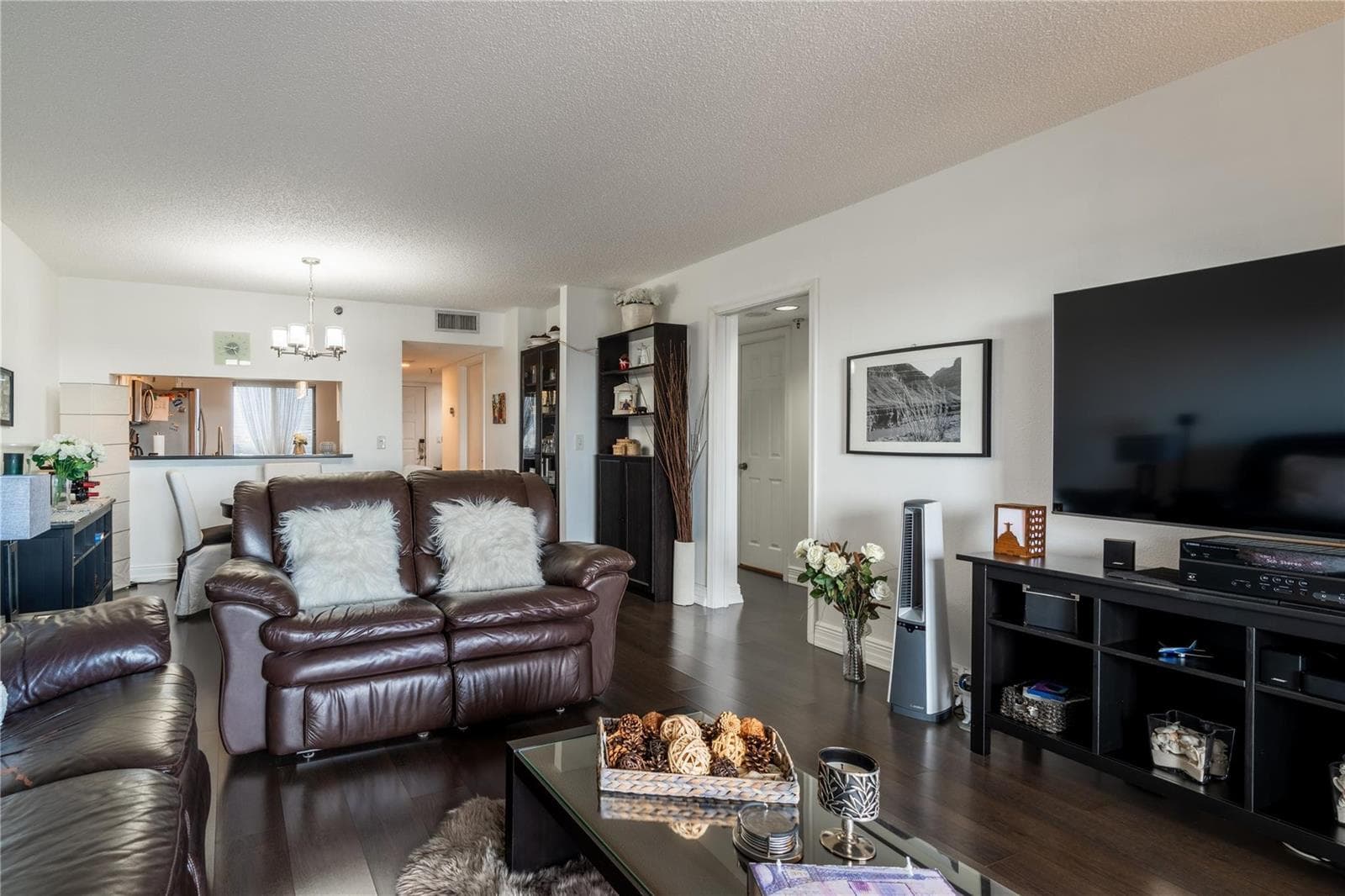 2206 S Cypress Bend Drive 803 photo 19