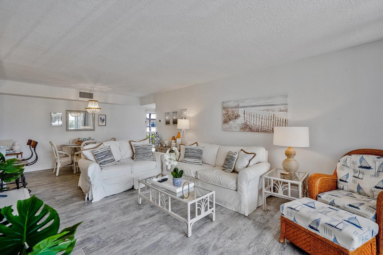 225 Beach Road 205 photo 6