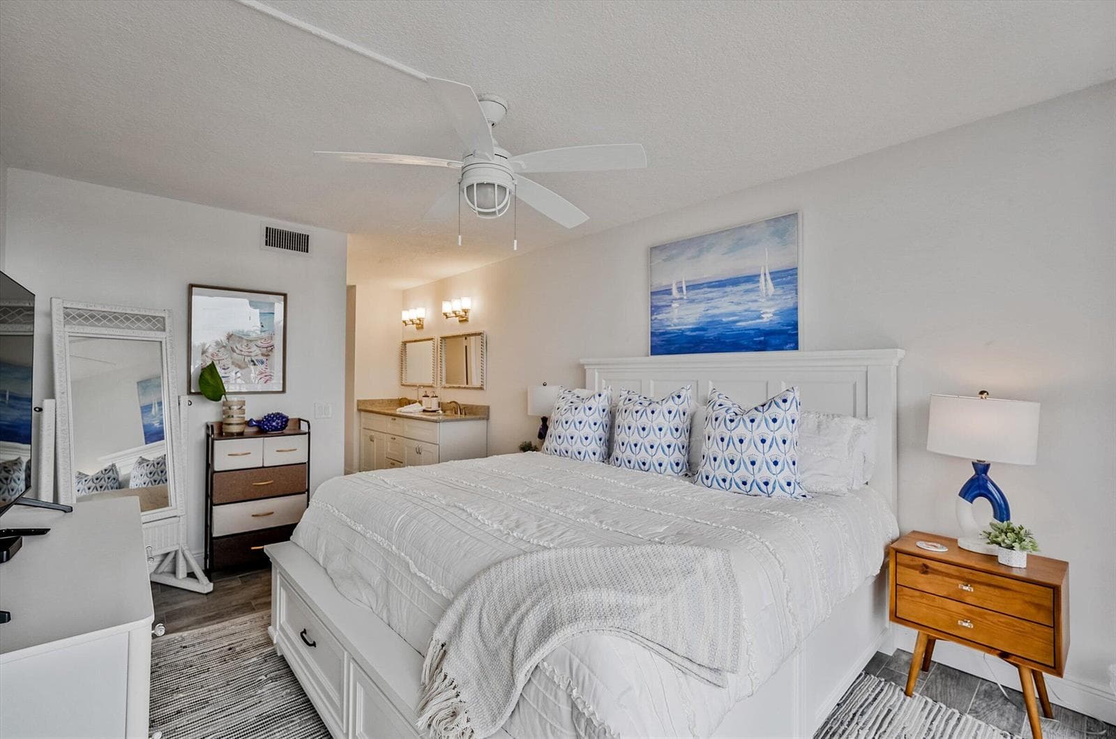 225 Beach Road 205 photo 11