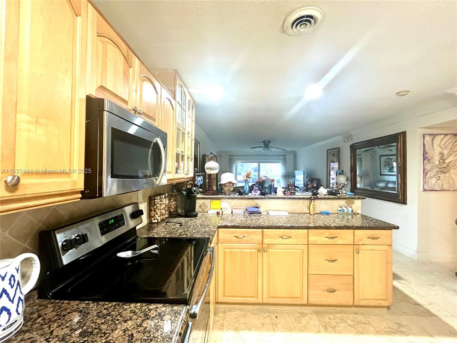 2841 NE 33rd Ct 104 photo 7