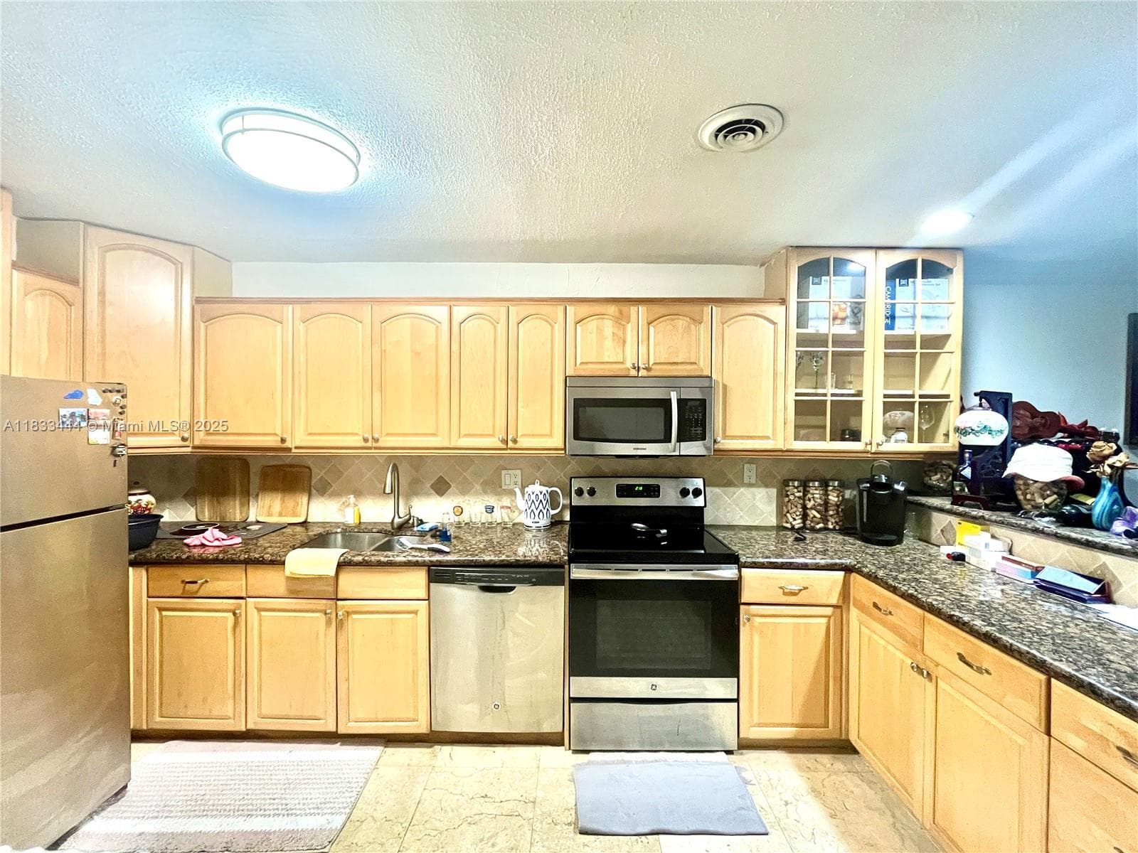 2841 NE 33rd Ct 104 photo 5