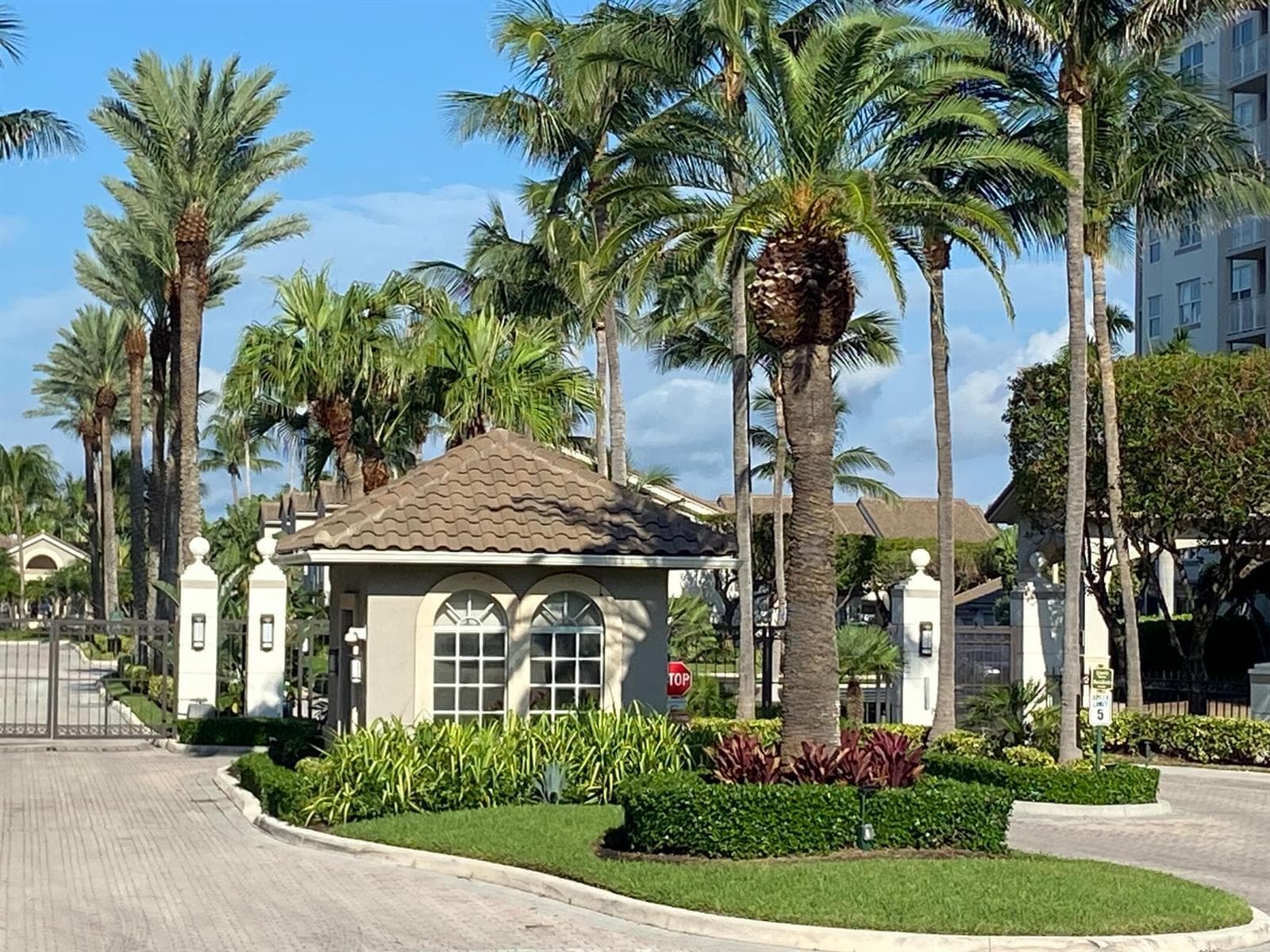 3606 S Ocean Boulevard 406 photo 2