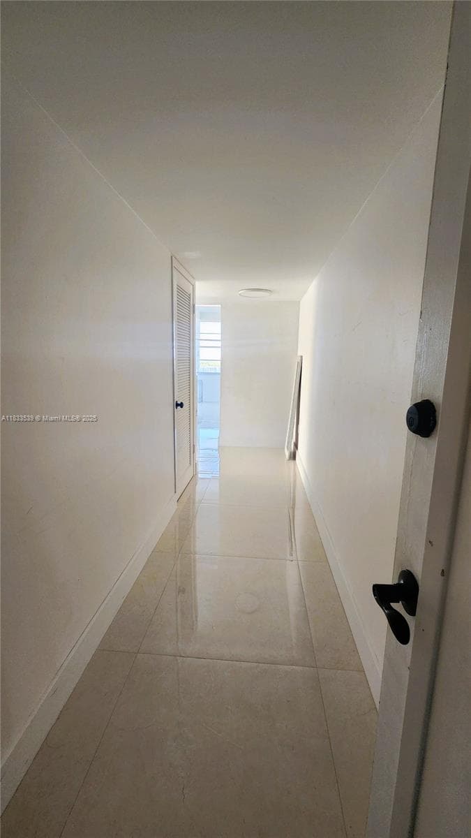 18051 Biscayne Blvd 1705 photo 9