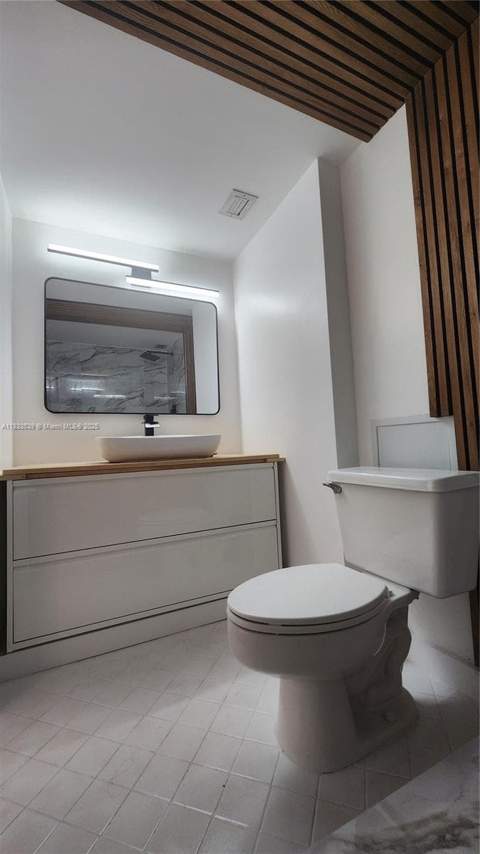 18051 Biscayne Blvd 1705 photo 19