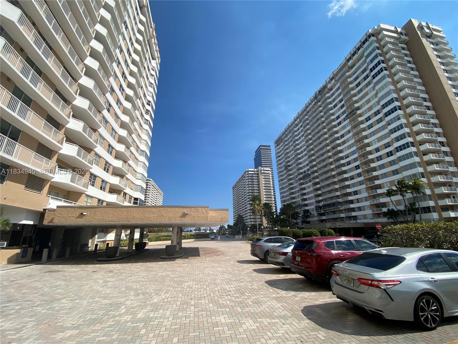 1965 S Ocean Dr 10L photo 2