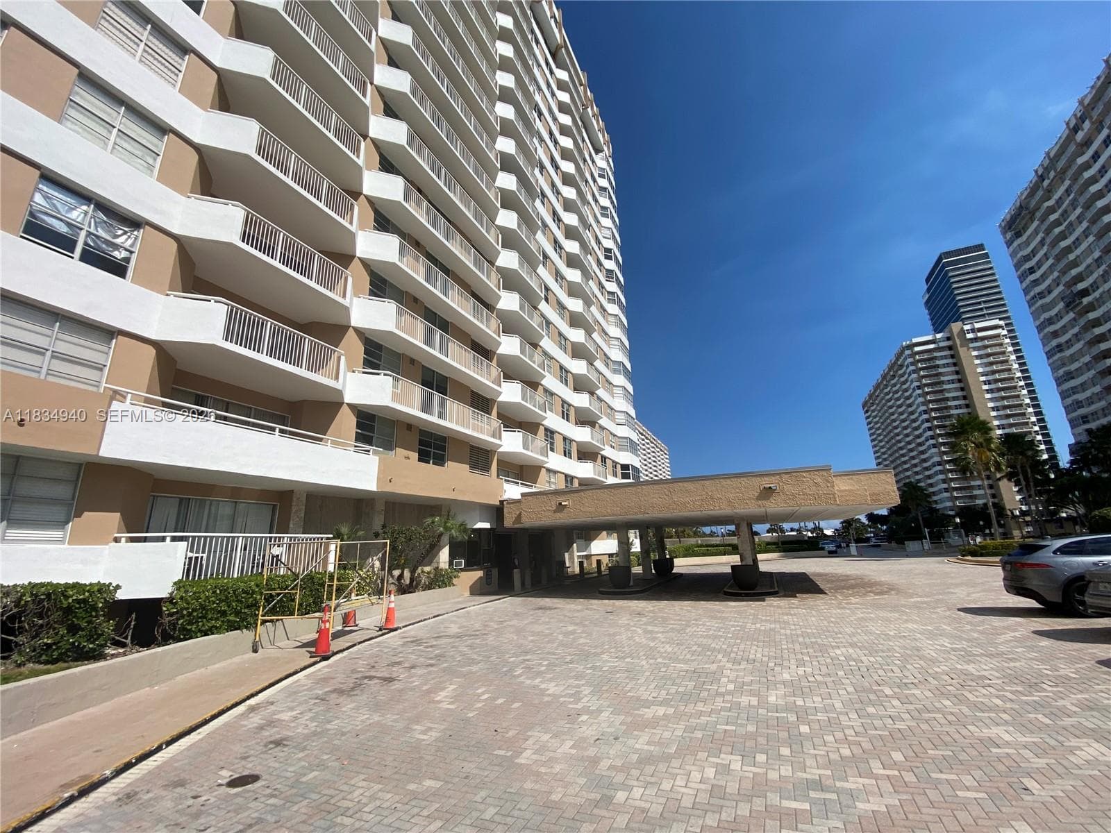 1965 S Ocean Dr 10L photo 1