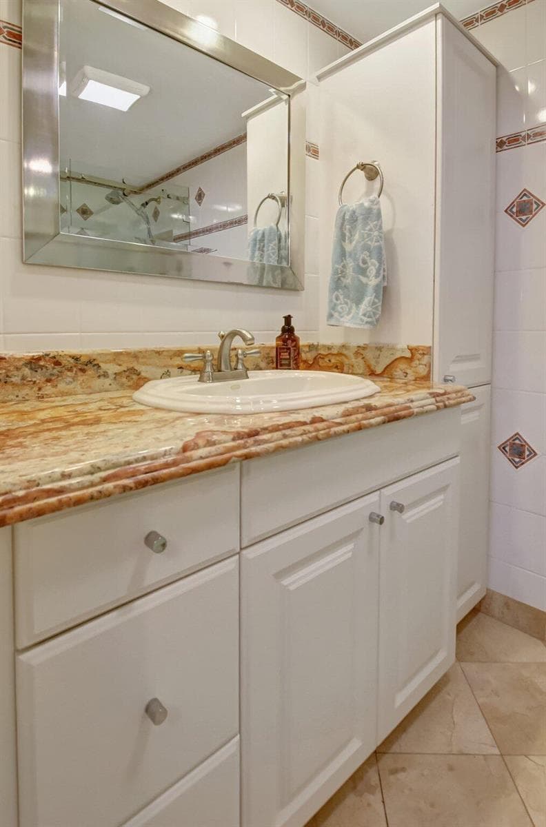 1206 S Lake Drive 504 photo 22