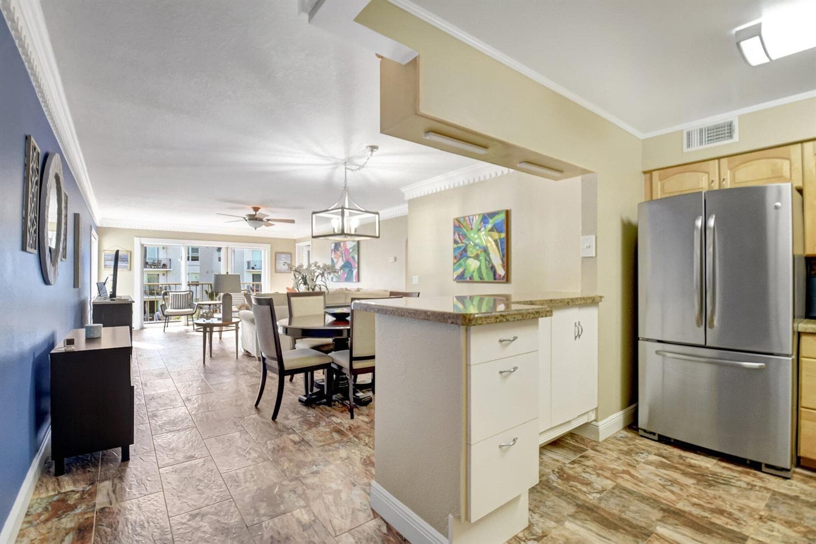 1206 S Lake Drive 504 photo 7
