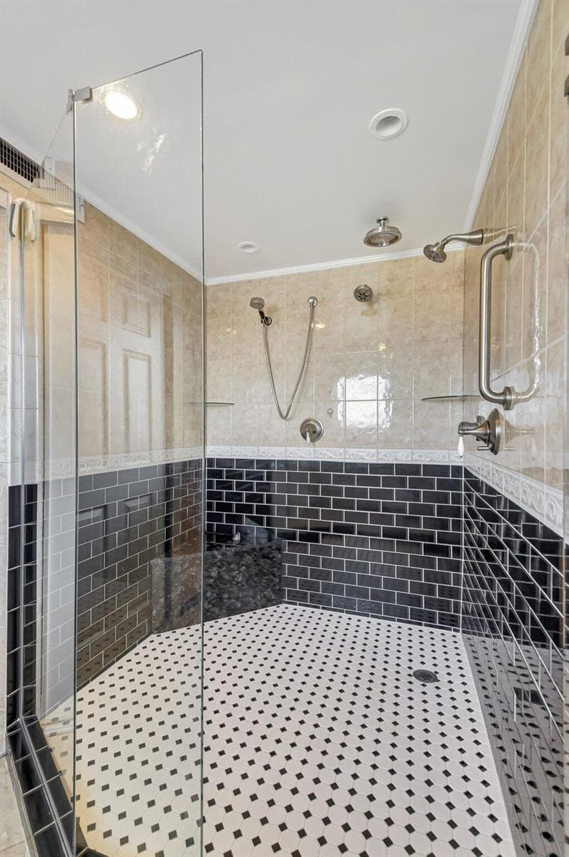 1206 S Lake Drive 504 photo 20