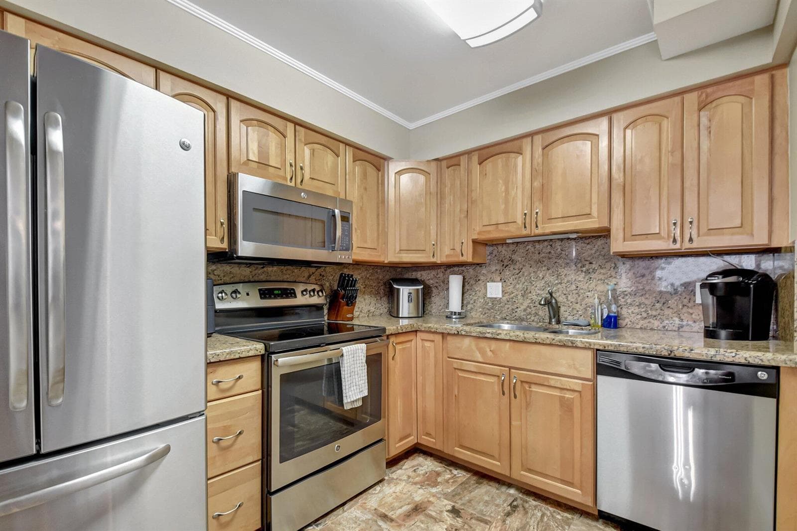 1206 S Lake Drive 504 photo 11