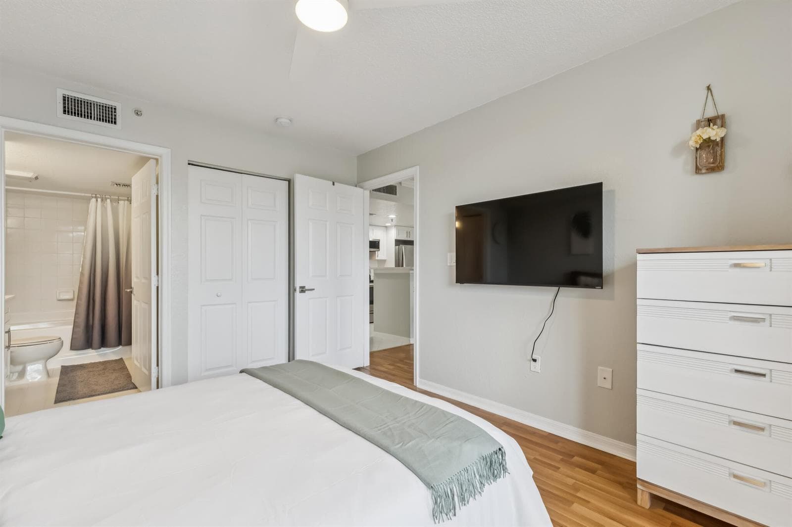 1801 N Flagler Drive 238 photo 17