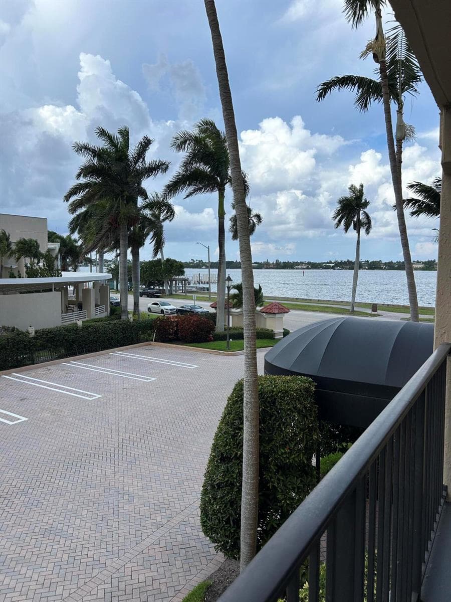 1801 N Flagler Drive 238 photo 22
