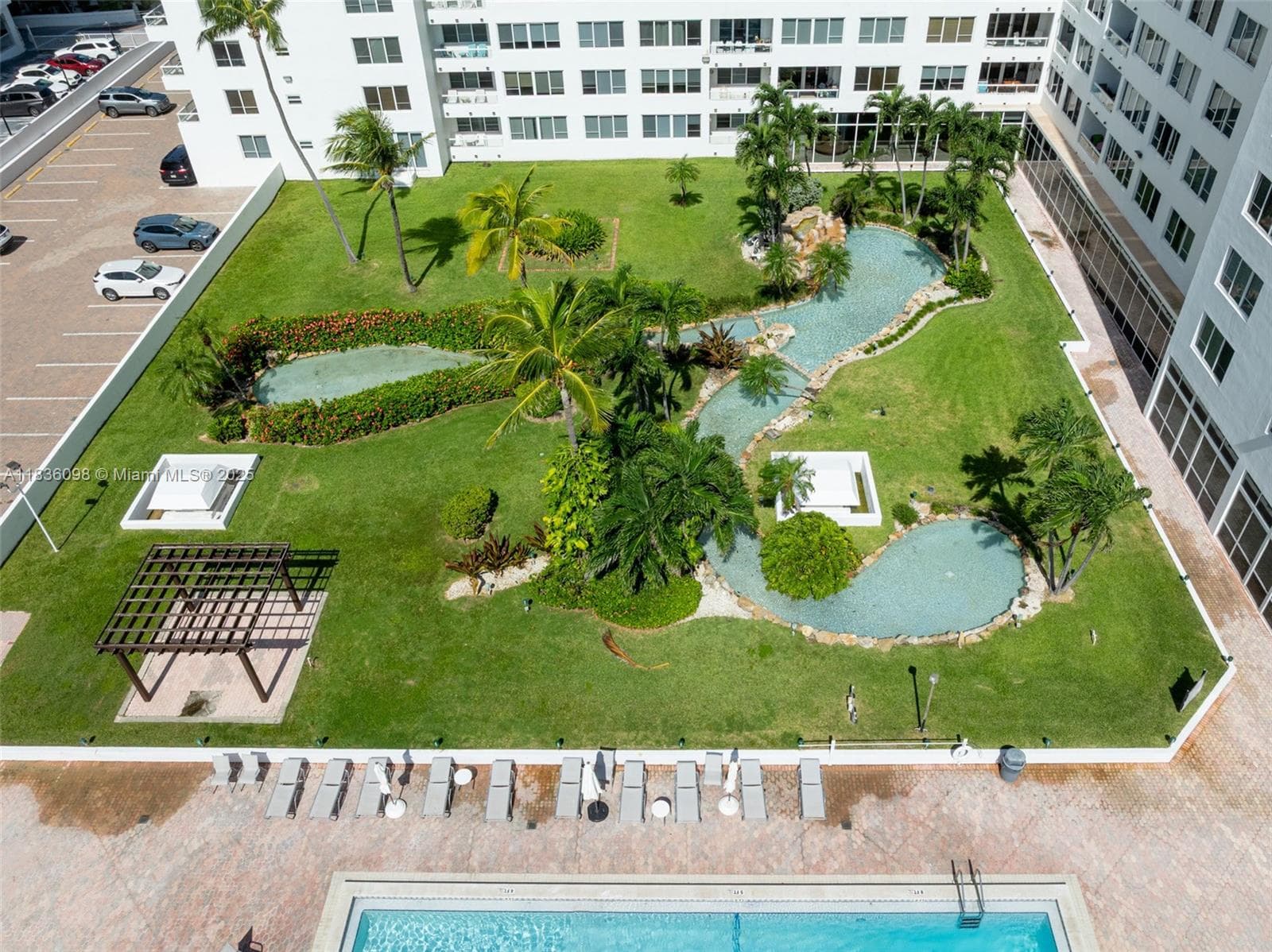 5005 Collins Ave 815 photo 23