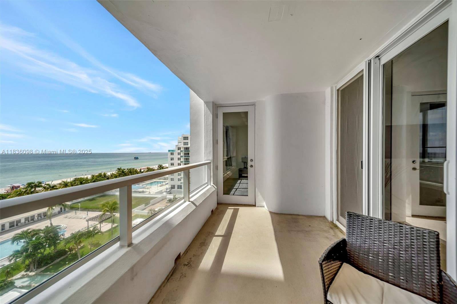 5005 Collins Ave 815 photo 2