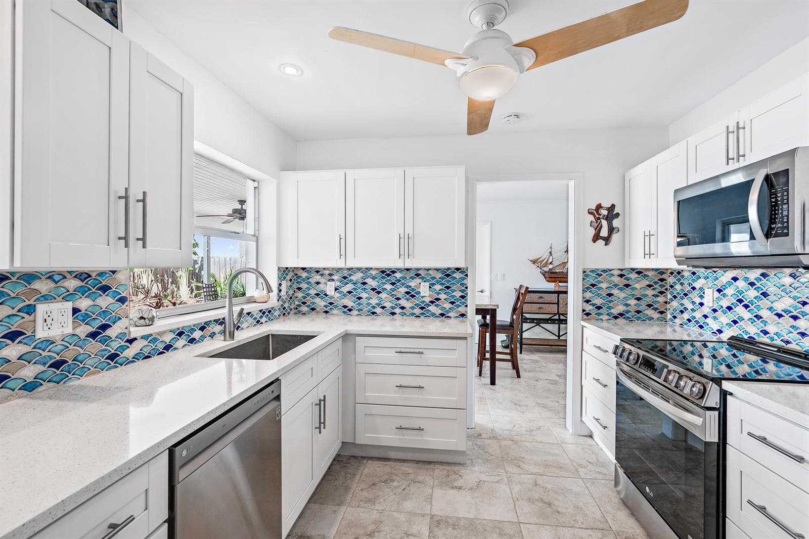 733 Waterway Drive photo 8