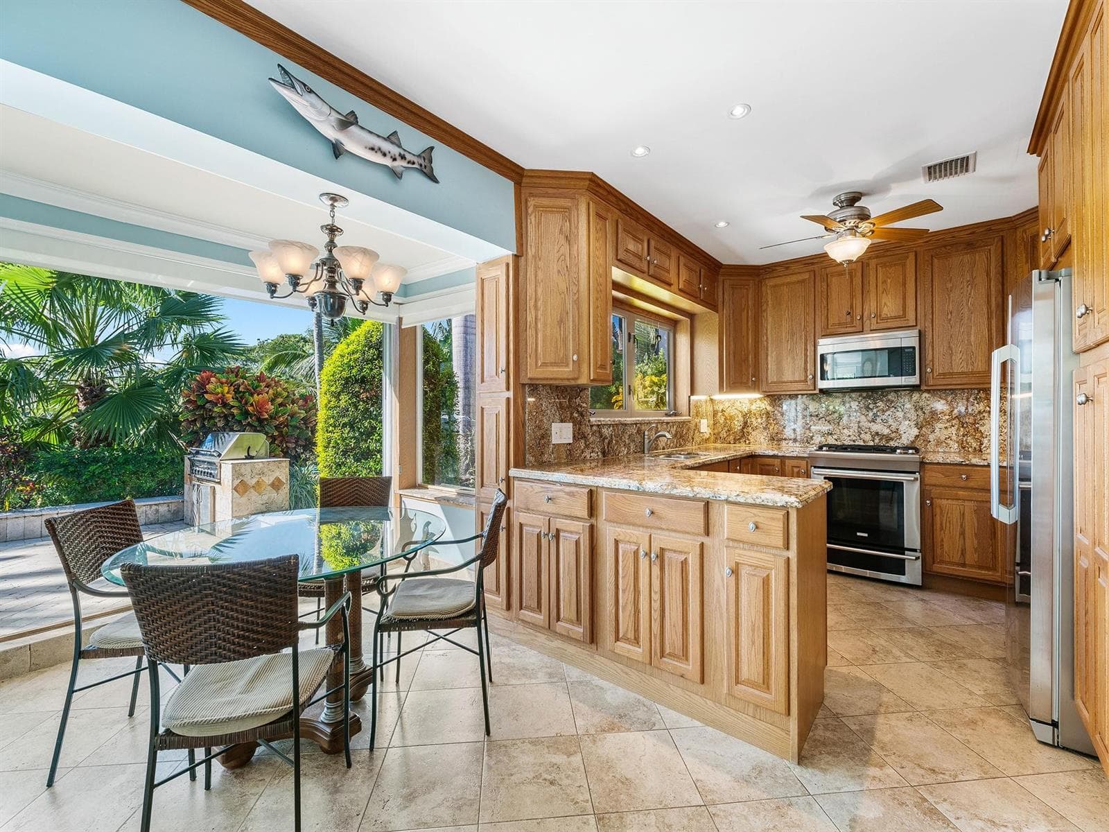 2612 Grace Drive photo 10