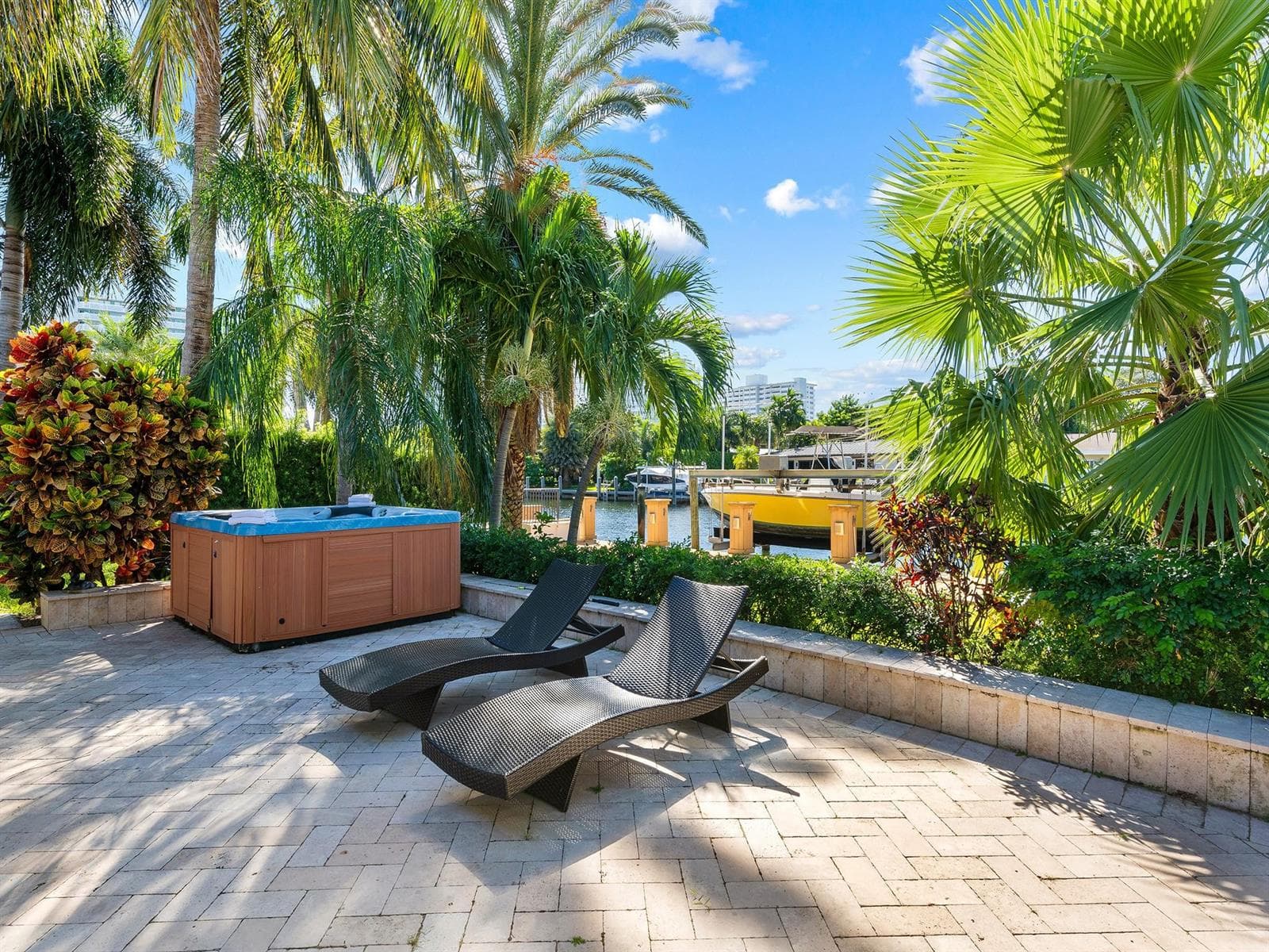 2612 Grace Drive photo 4