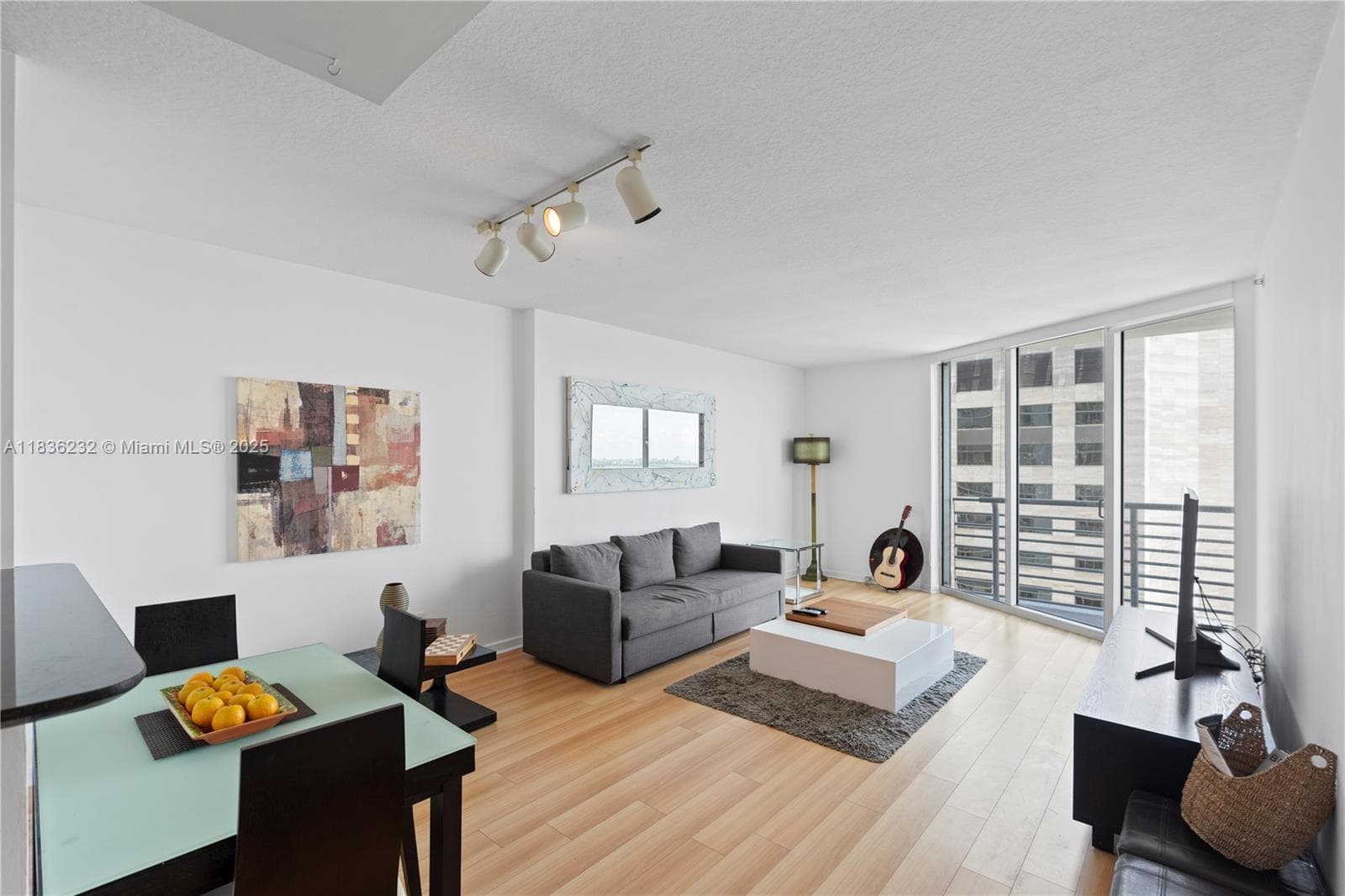 335 S Biscayne Blvd 3410 photo 16