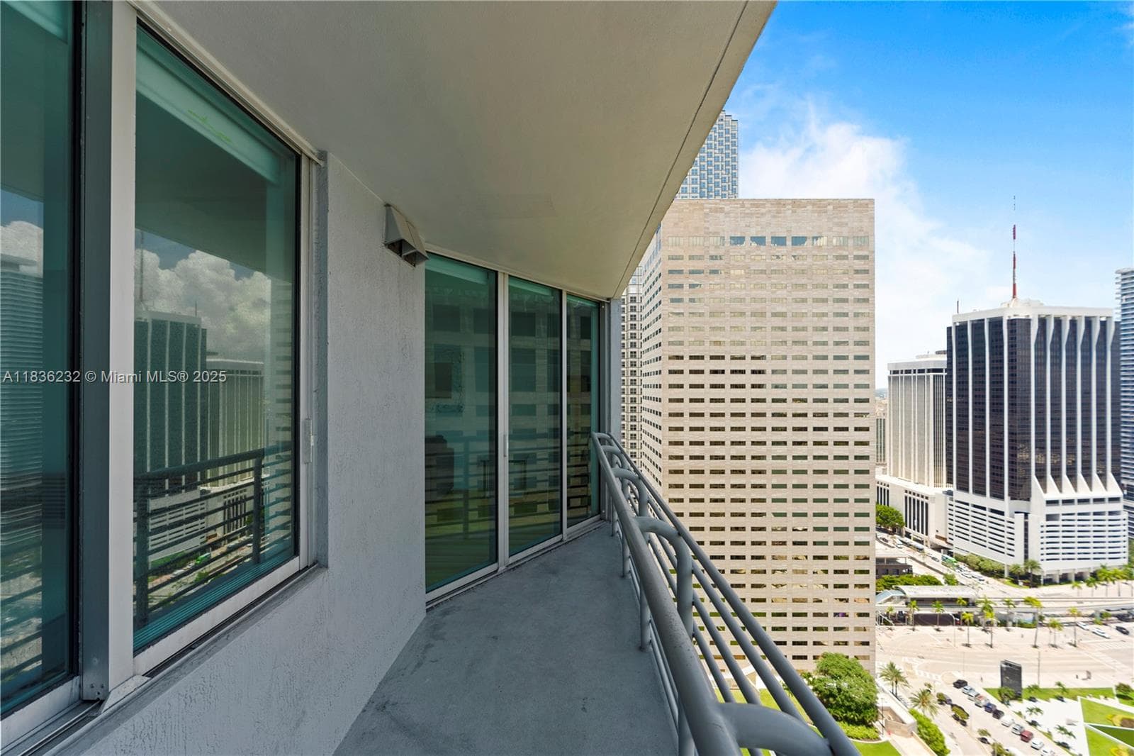 335 S Biscayne Blvd 3410 photo 11