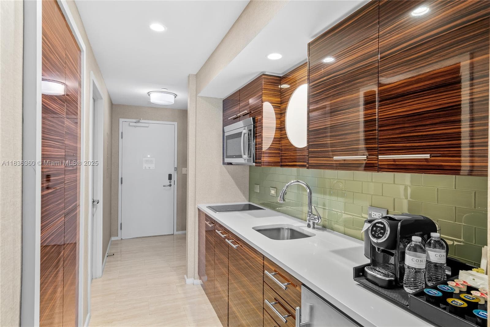 551 N Fort Lauderdale Beach Blvd R1909 photo 4