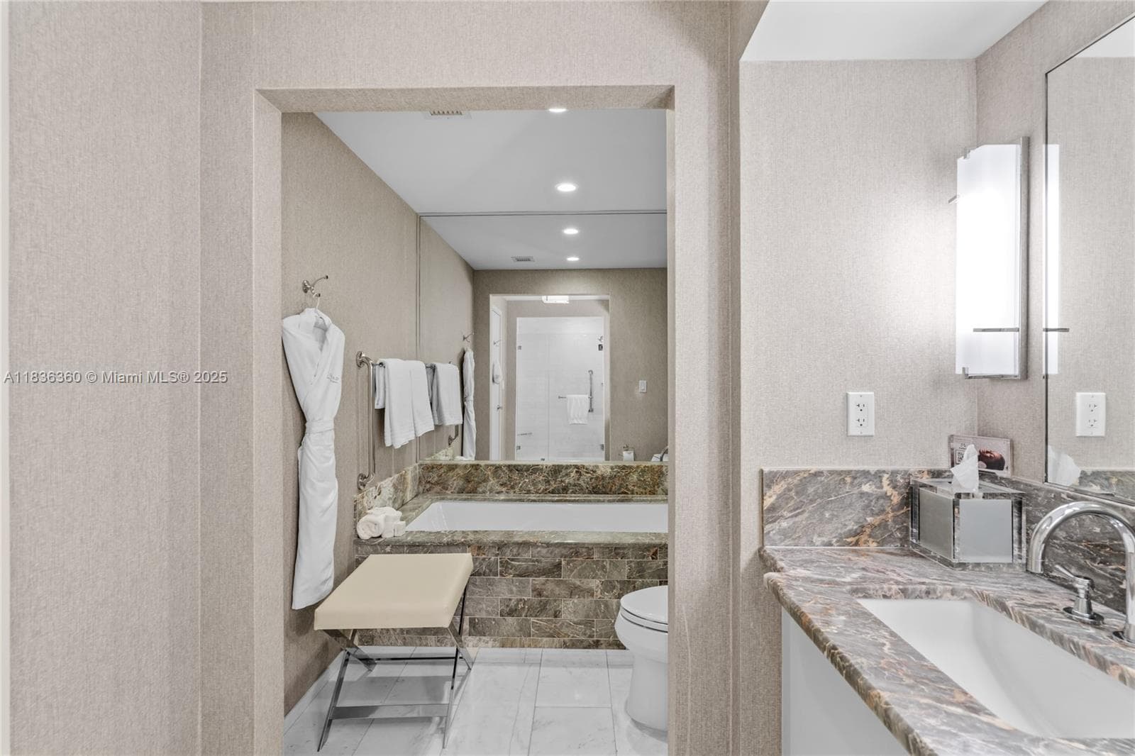 551 N Fort Lauderdale Beach Blvd R1909 photo 25