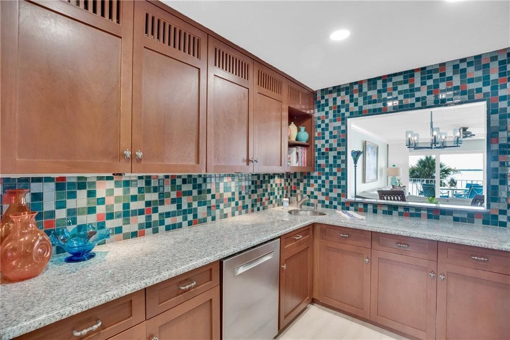 5914 S River Run Drive 5914 photo 13