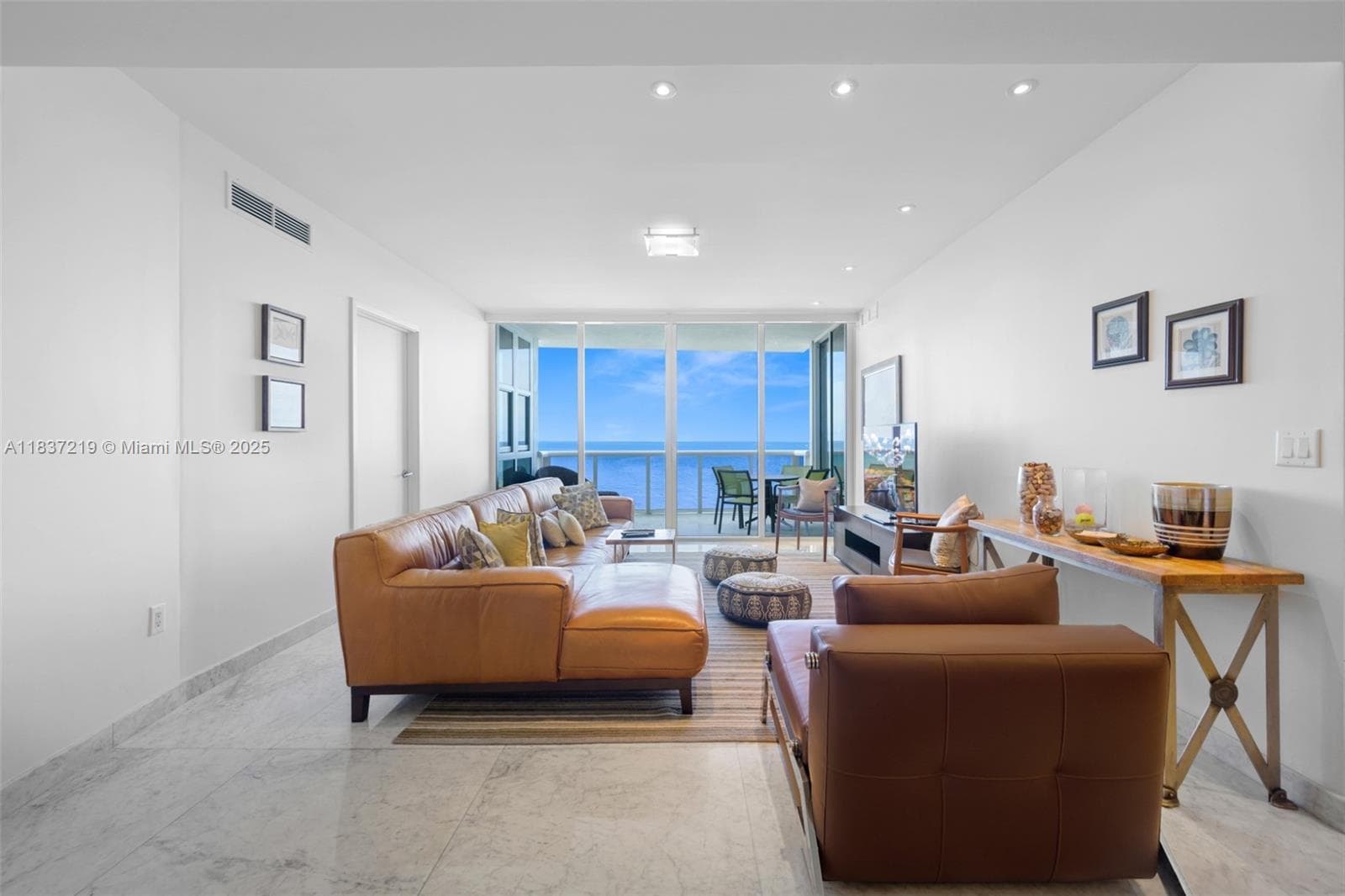 18201 Collins Ave 1006 photo 1