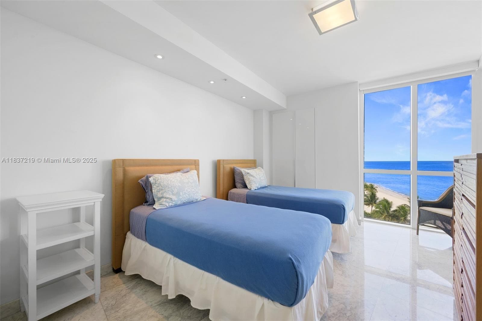 18201 Collins Ave 1006 photo 9