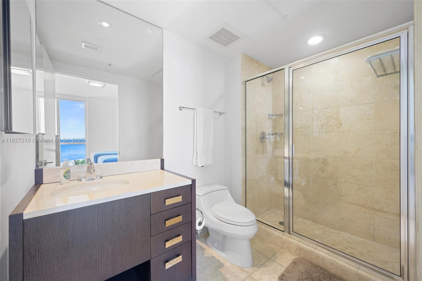 18201 Collins Ave 1006 photo 11
