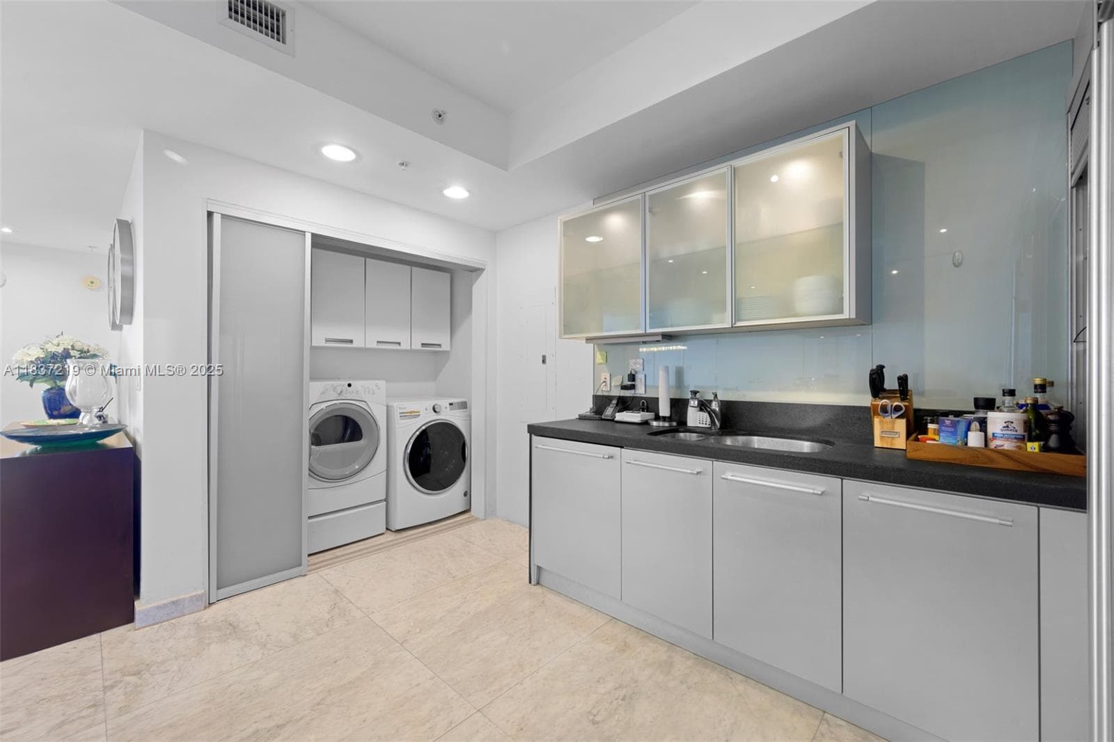 18201 Collins Ave 1006 photo 8
