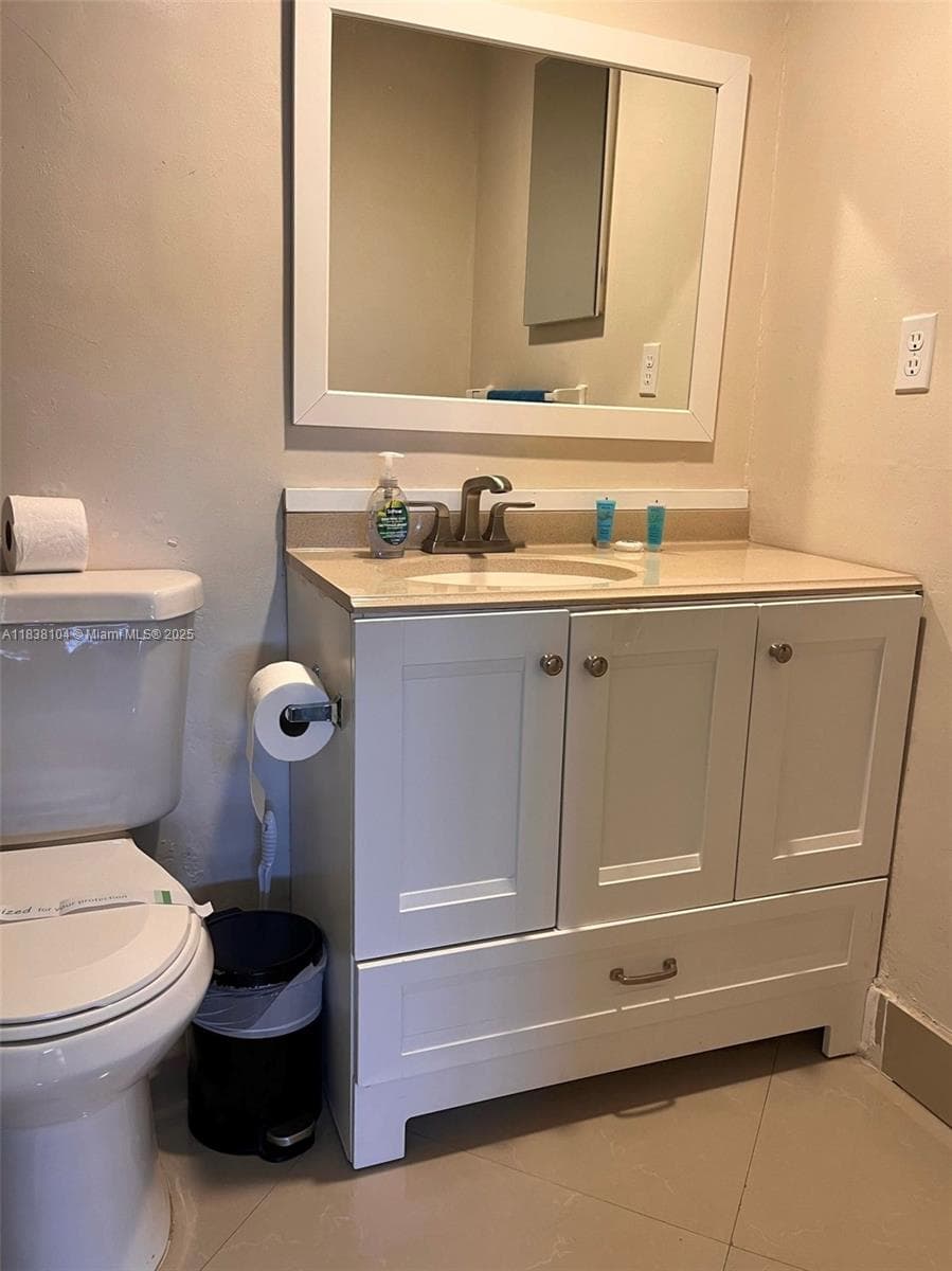 3801 S Ocean Dr PH16Y photo 9