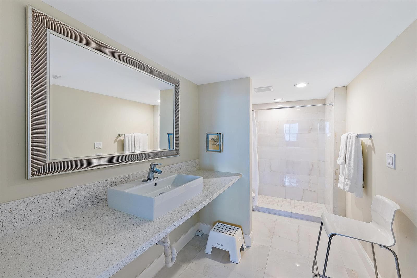 2773 S Ocean Boulevard 517 photo 8