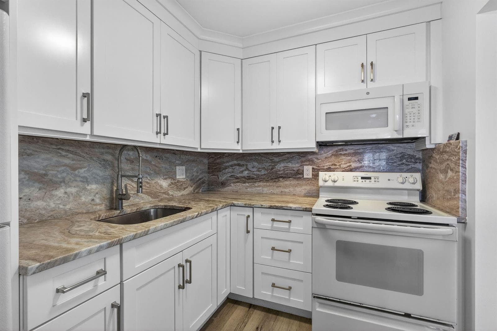 100 Shore Court 307 photo 14