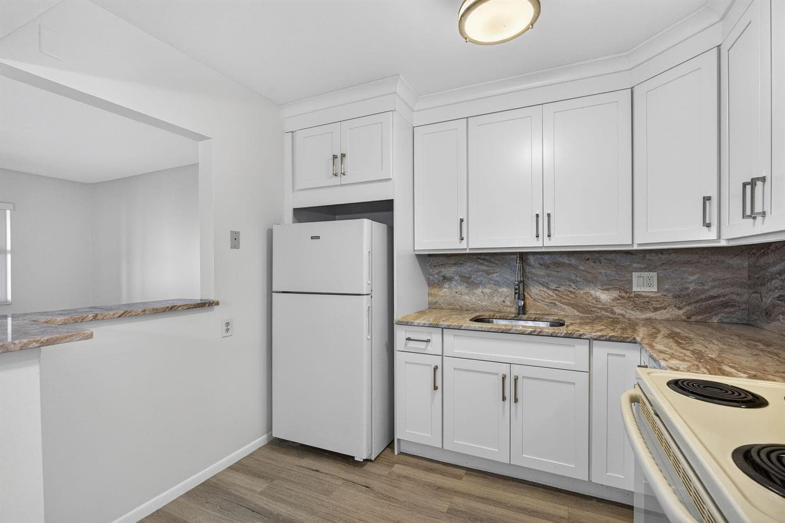 100 Shore Court 307 photo 15