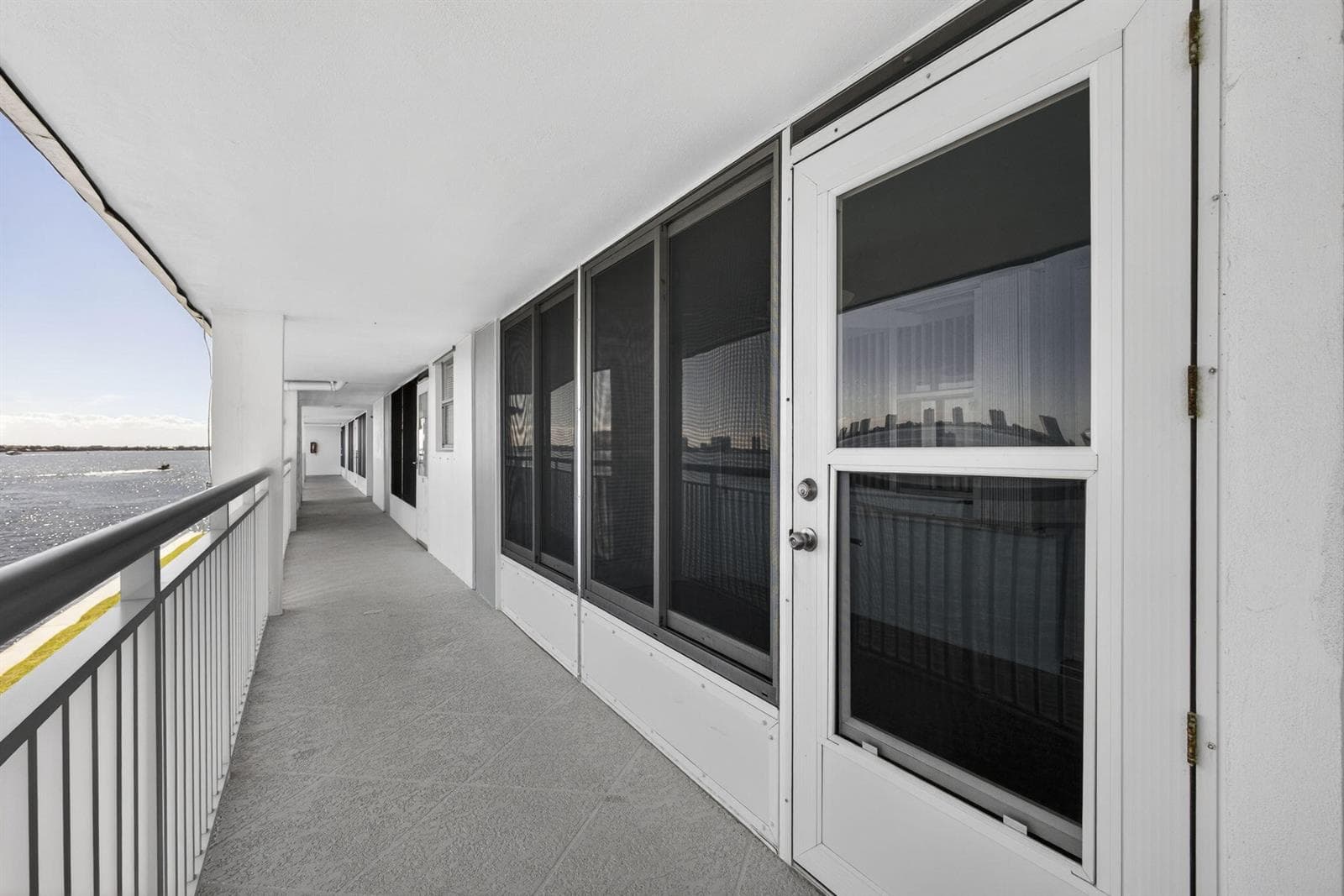 100 Shore Court 307 photo 23