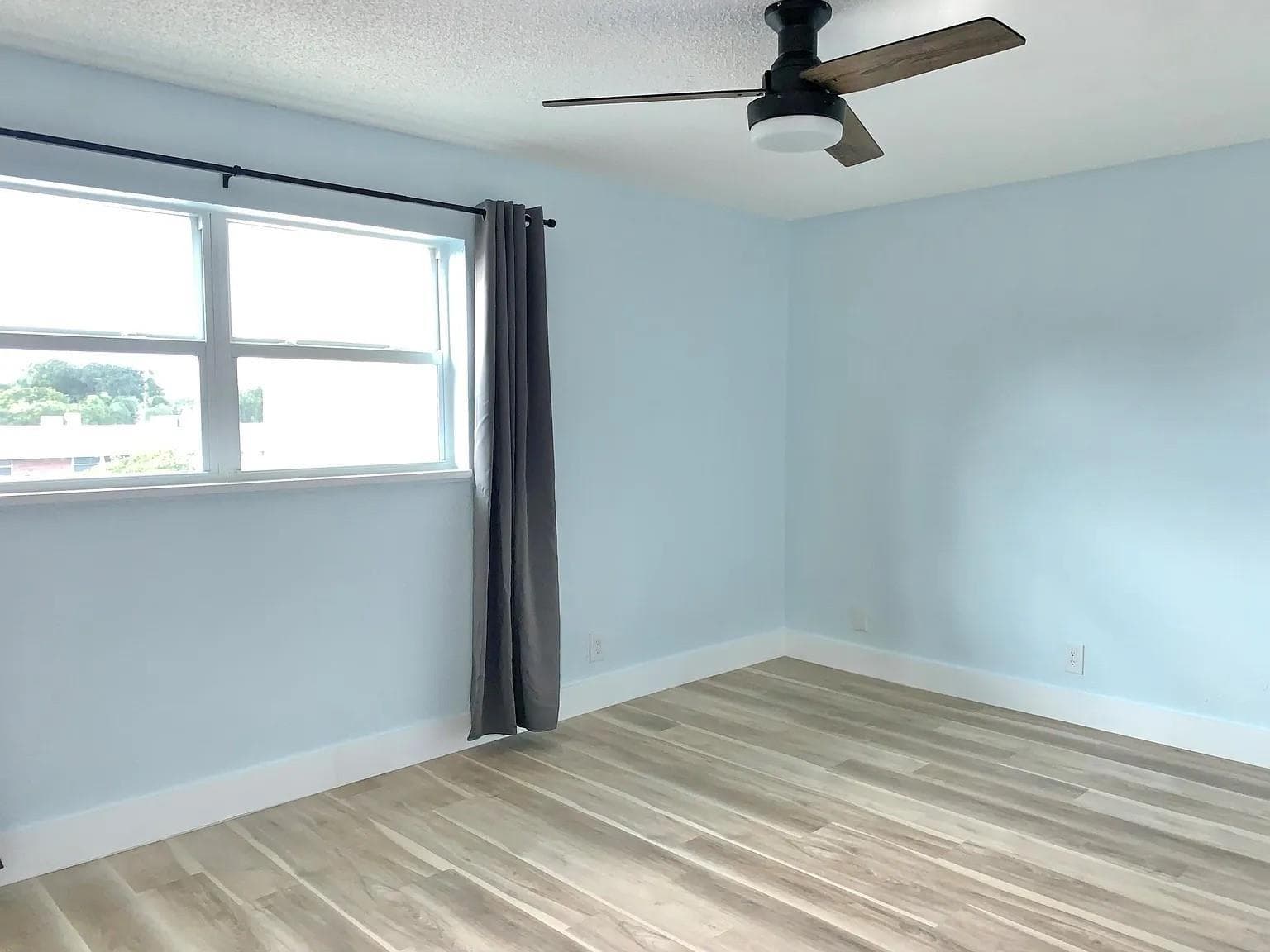 2850 NE 14th Street 306b photo 4
