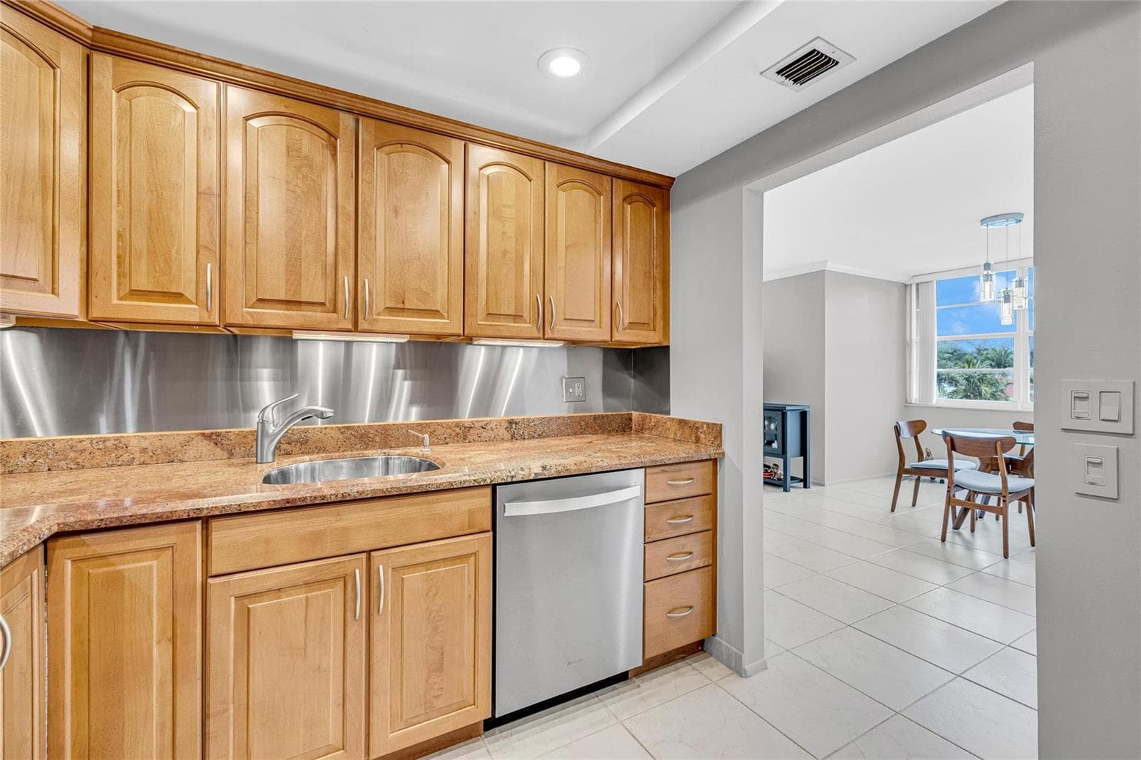1170 N Federal Highway 312 photo 9