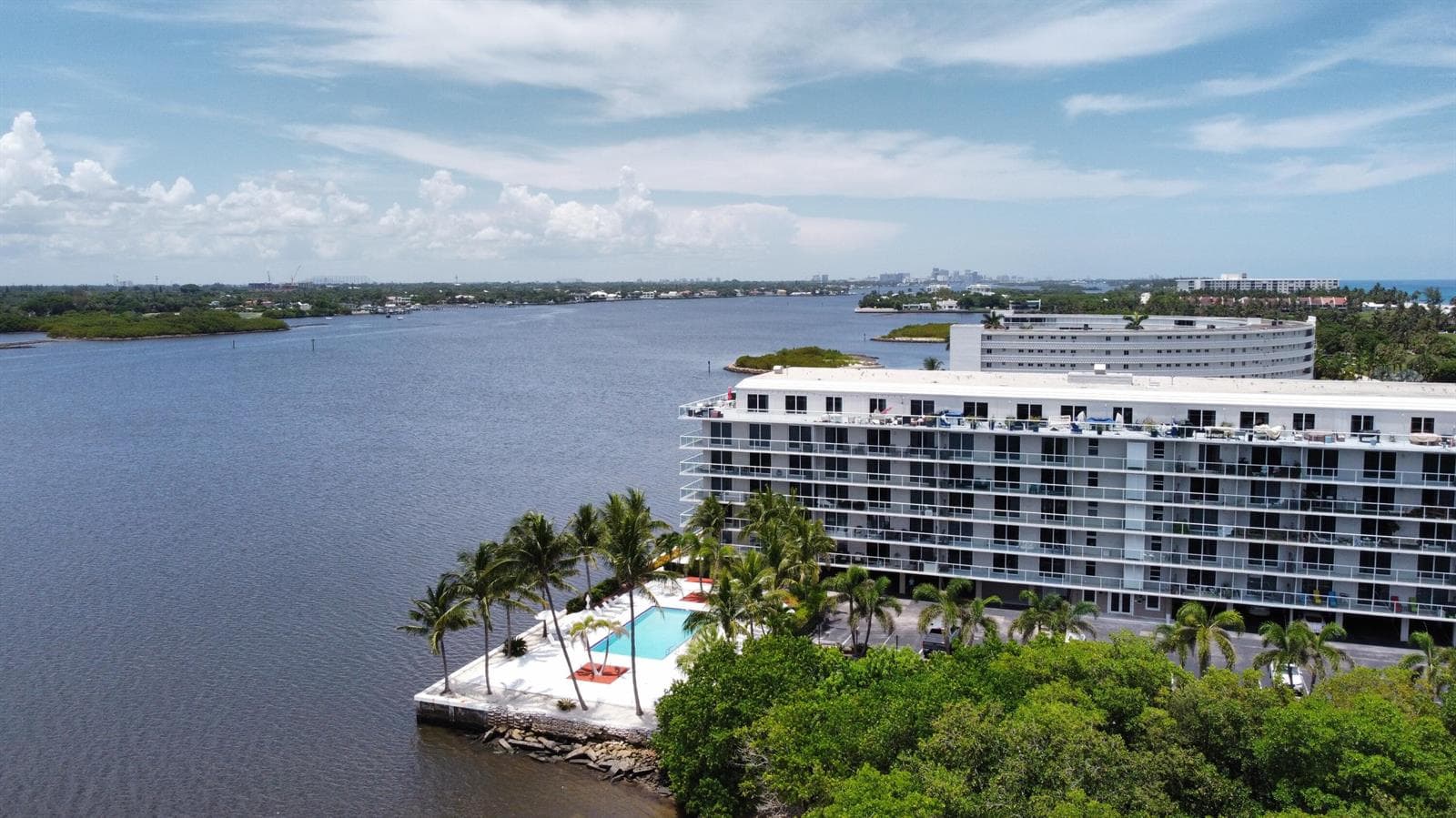 2560 S Ocean Boulevard 416 photo 3