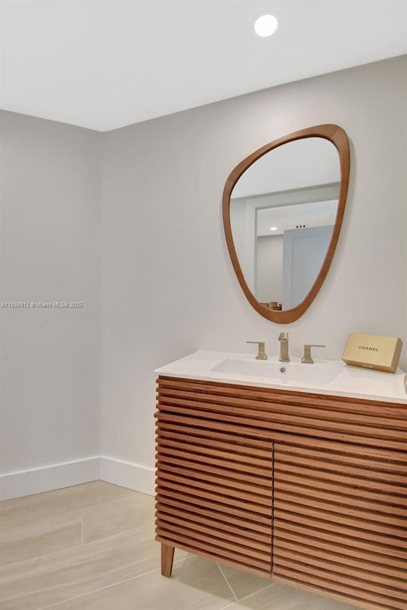 3370 Hidden Bay Dr 812 photo 22